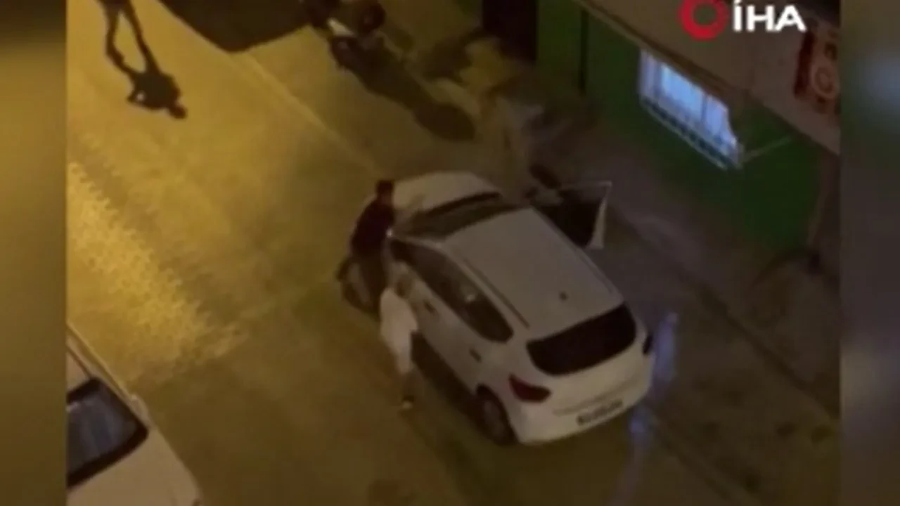 Kız kardeşlerini rahatsız eden şahsın aracını böyle dağıttılar