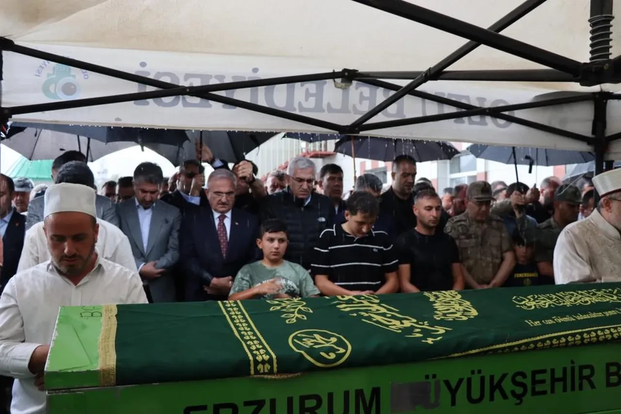 Oltu taşı işçilerinin acı günü: 3 işçi son yolculuklarına uğurlandı!