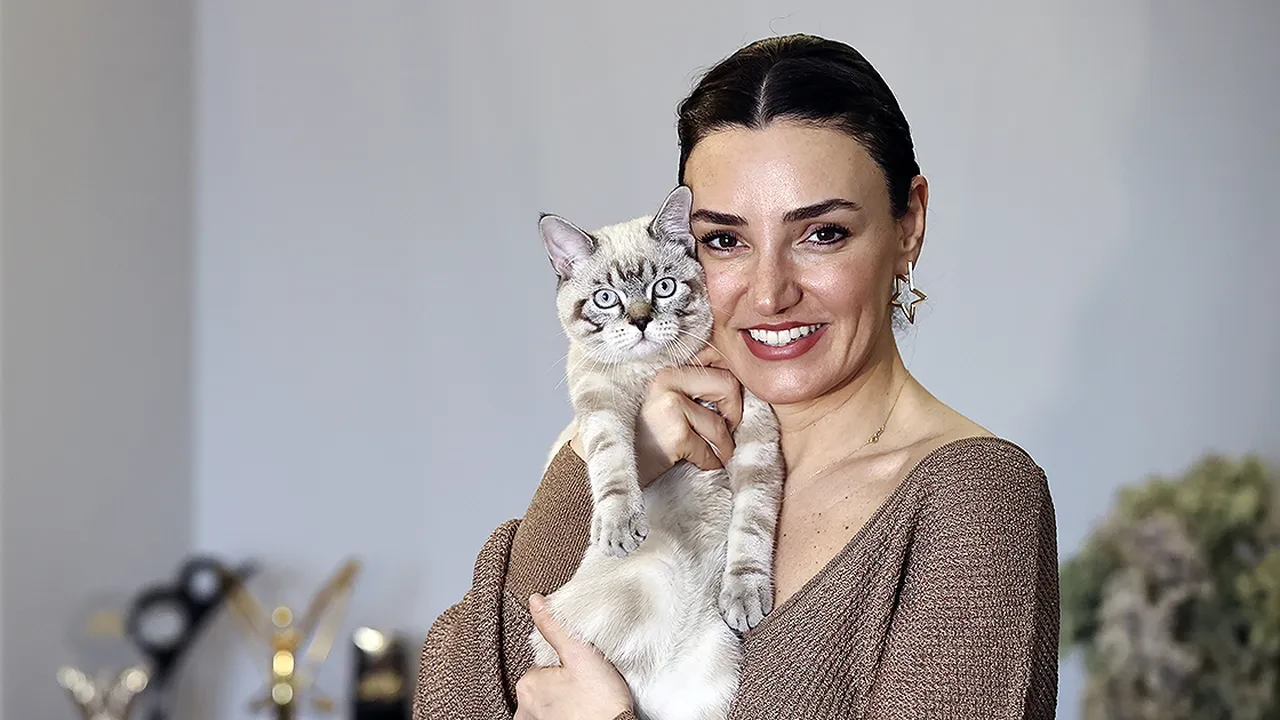 Son dakika | Sevcan Orhan sahnede fenalaştı! Sağlık durumu hakkında açıklama