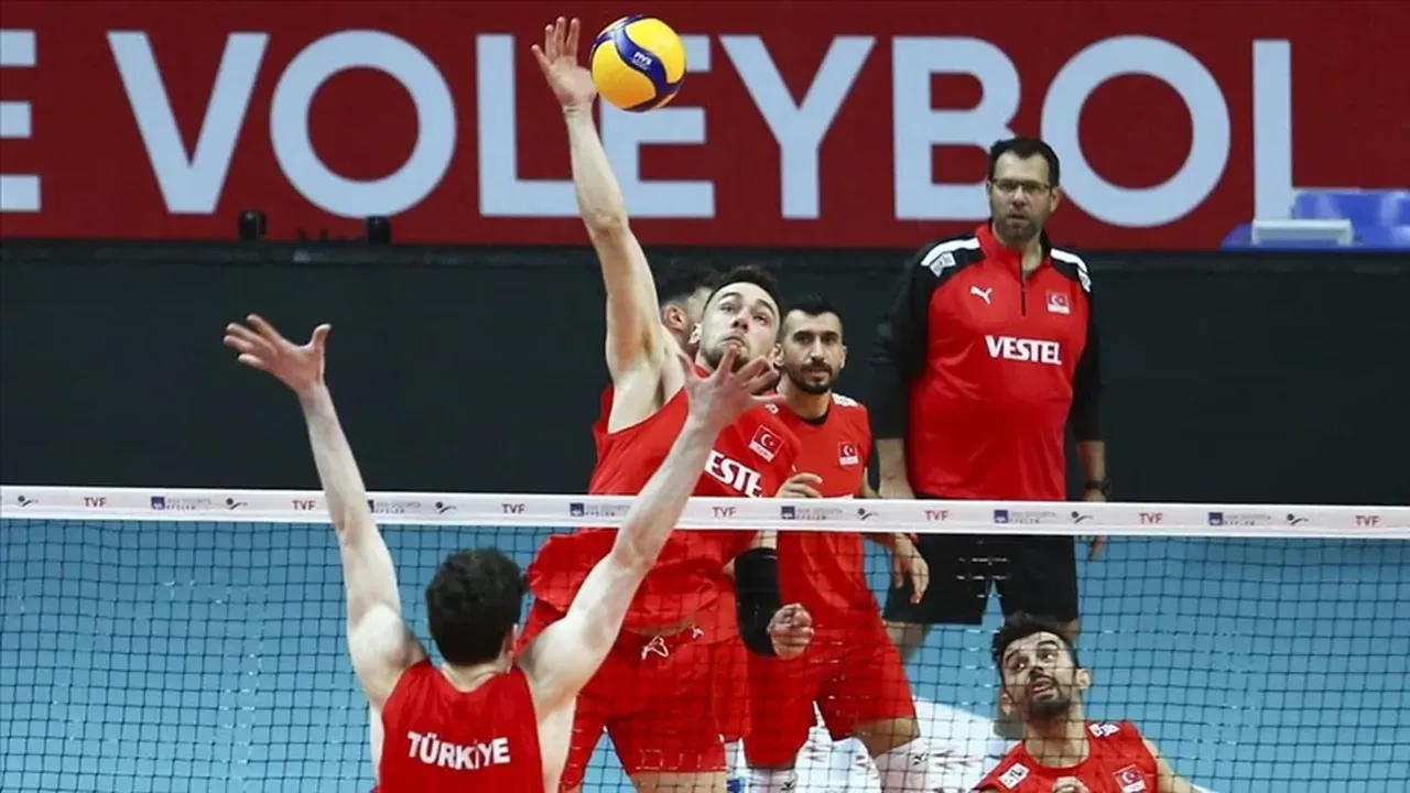 Türkiye Fransa voleybol maçı saat kaçta, hangi kanalda? Filenin Efeleri 2. hafta kapsamında son maçına çıkıyor