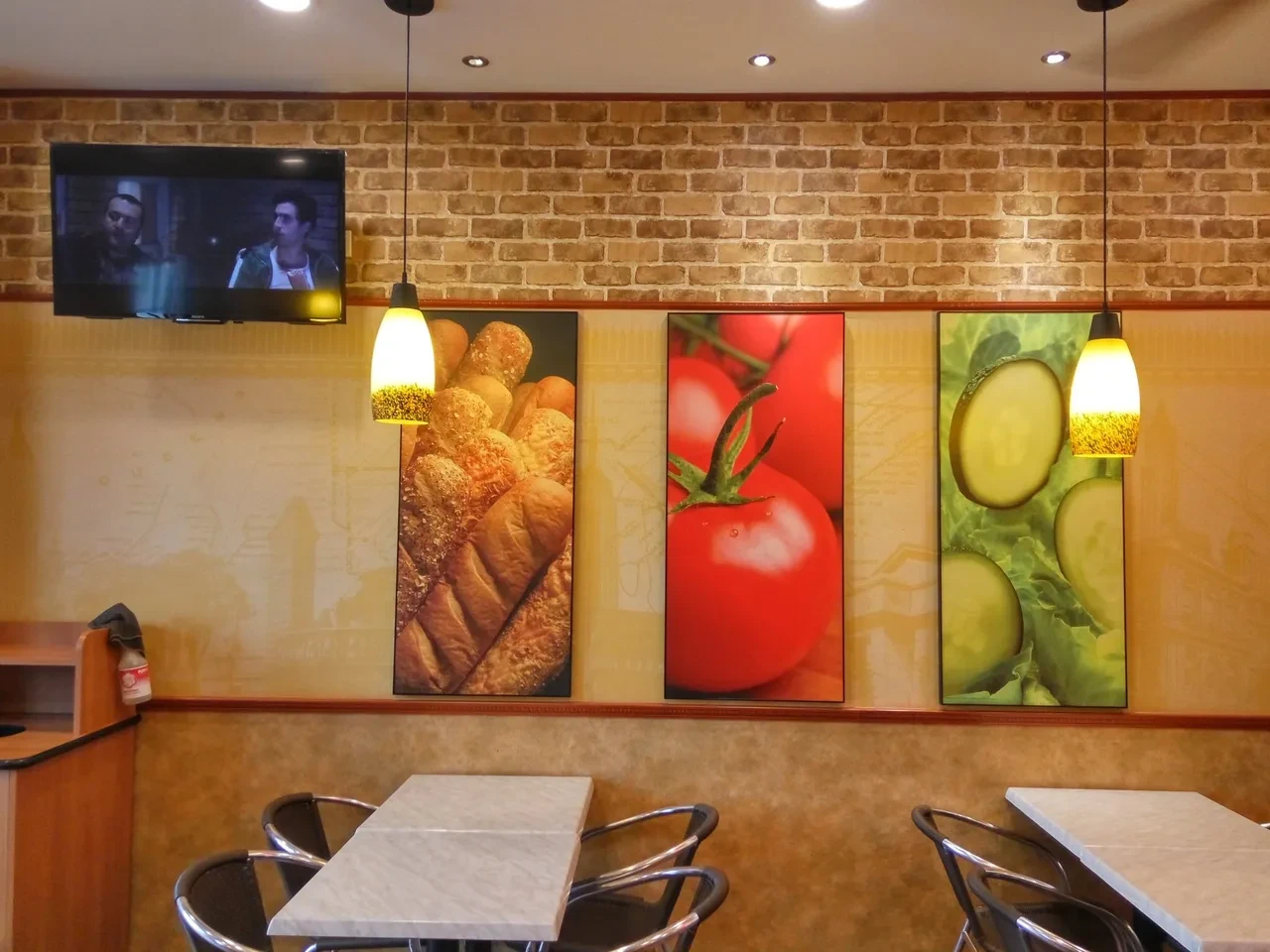 Türkiye'de de şubeleri olan ünlü fast-food zincirinde şok iflas!