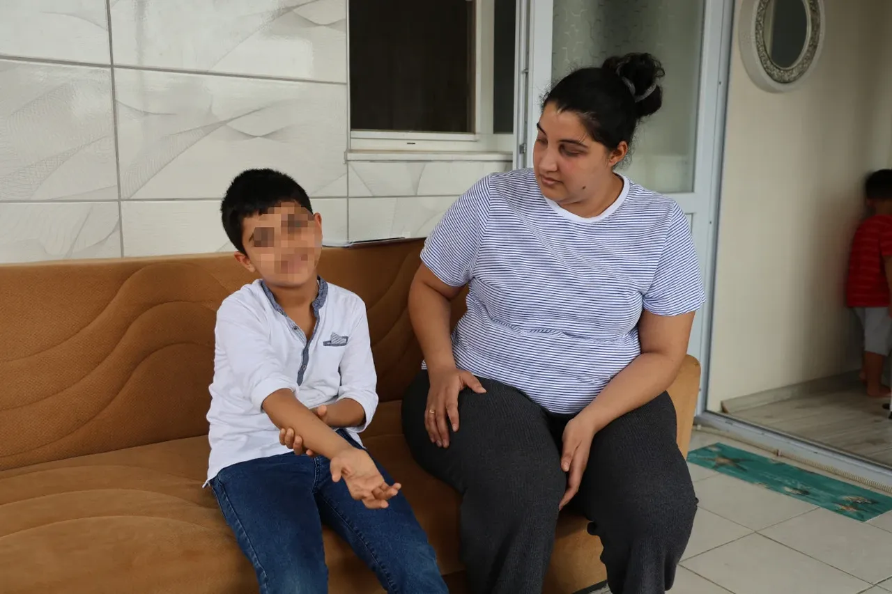 Adana'da skandal olay! Otizmli öğrenciye öğretmeninden şiddet