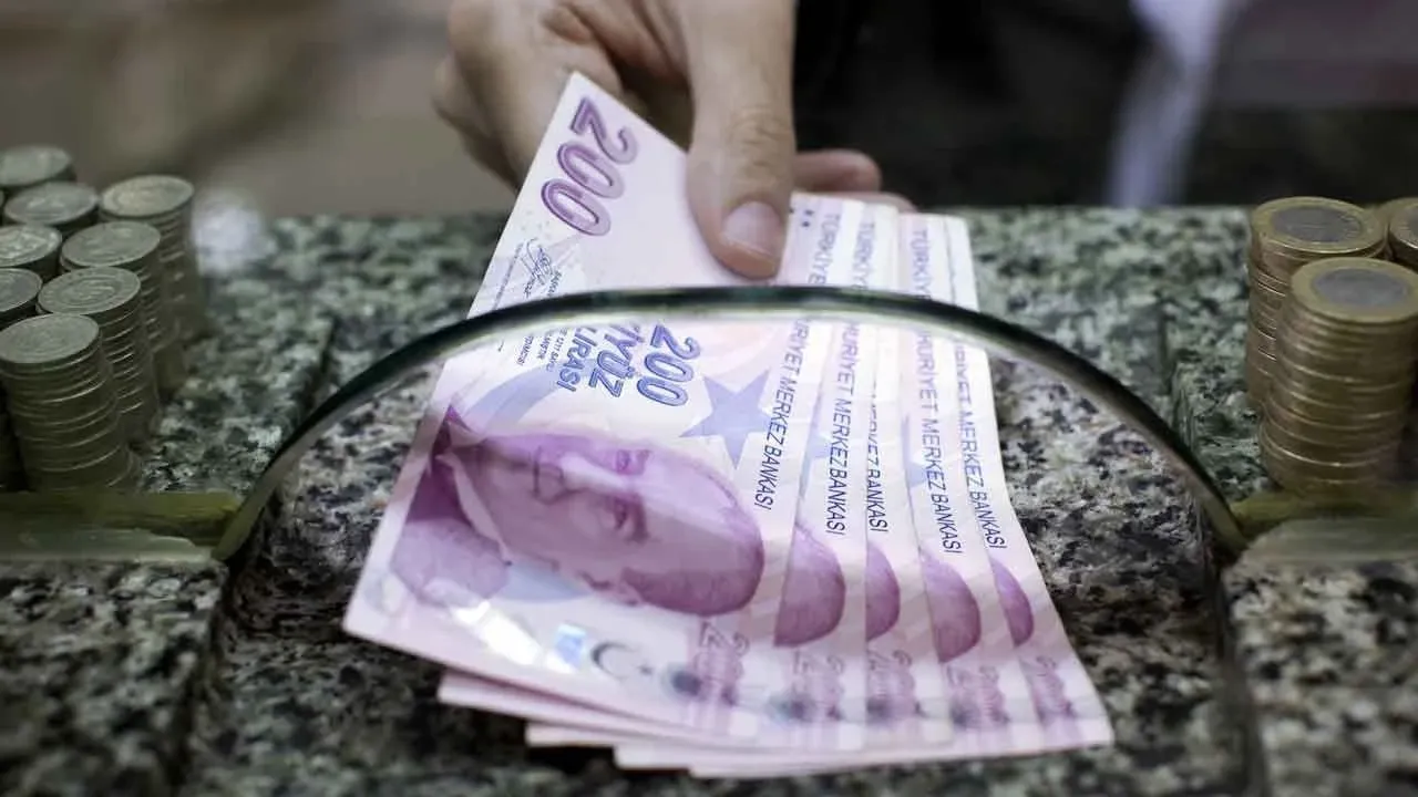 Arefe günü bankalar kaça kadar açık? Bu yıl 5 Haziran Perşembe gününe denk geliyor