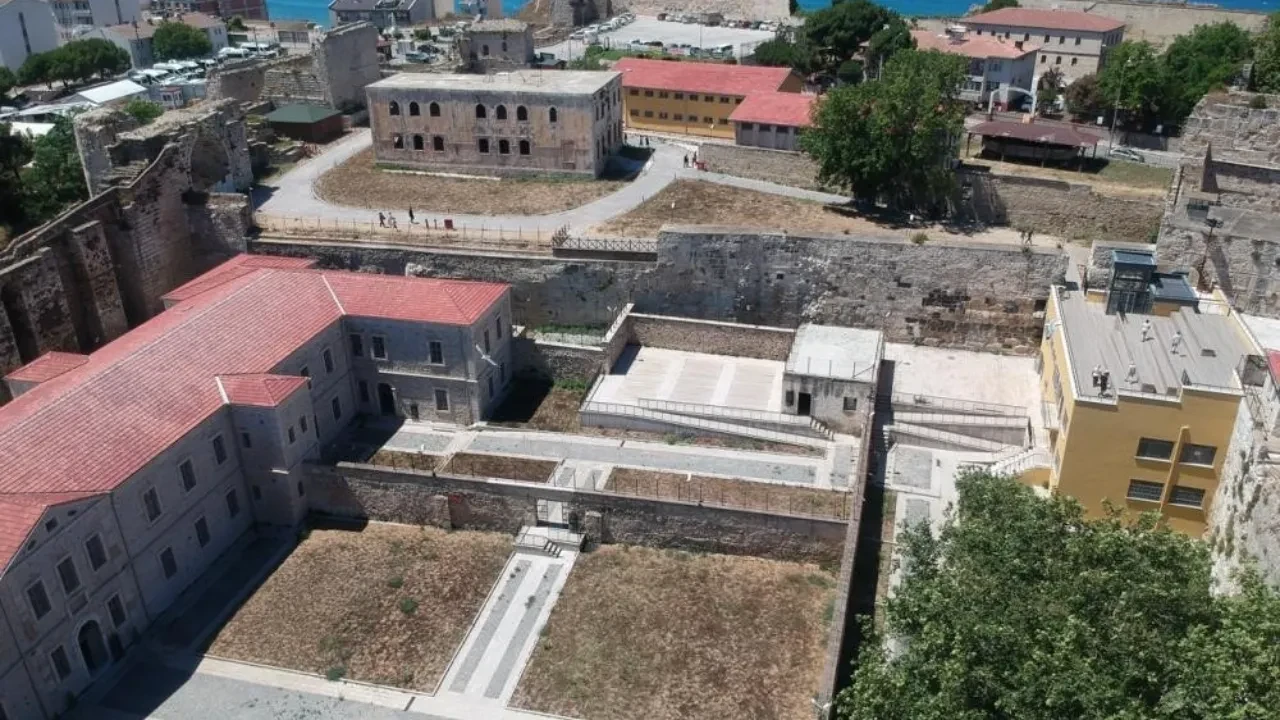 Binlerce kişinin akın ettiği Sinop Tarihi Cezaevi
