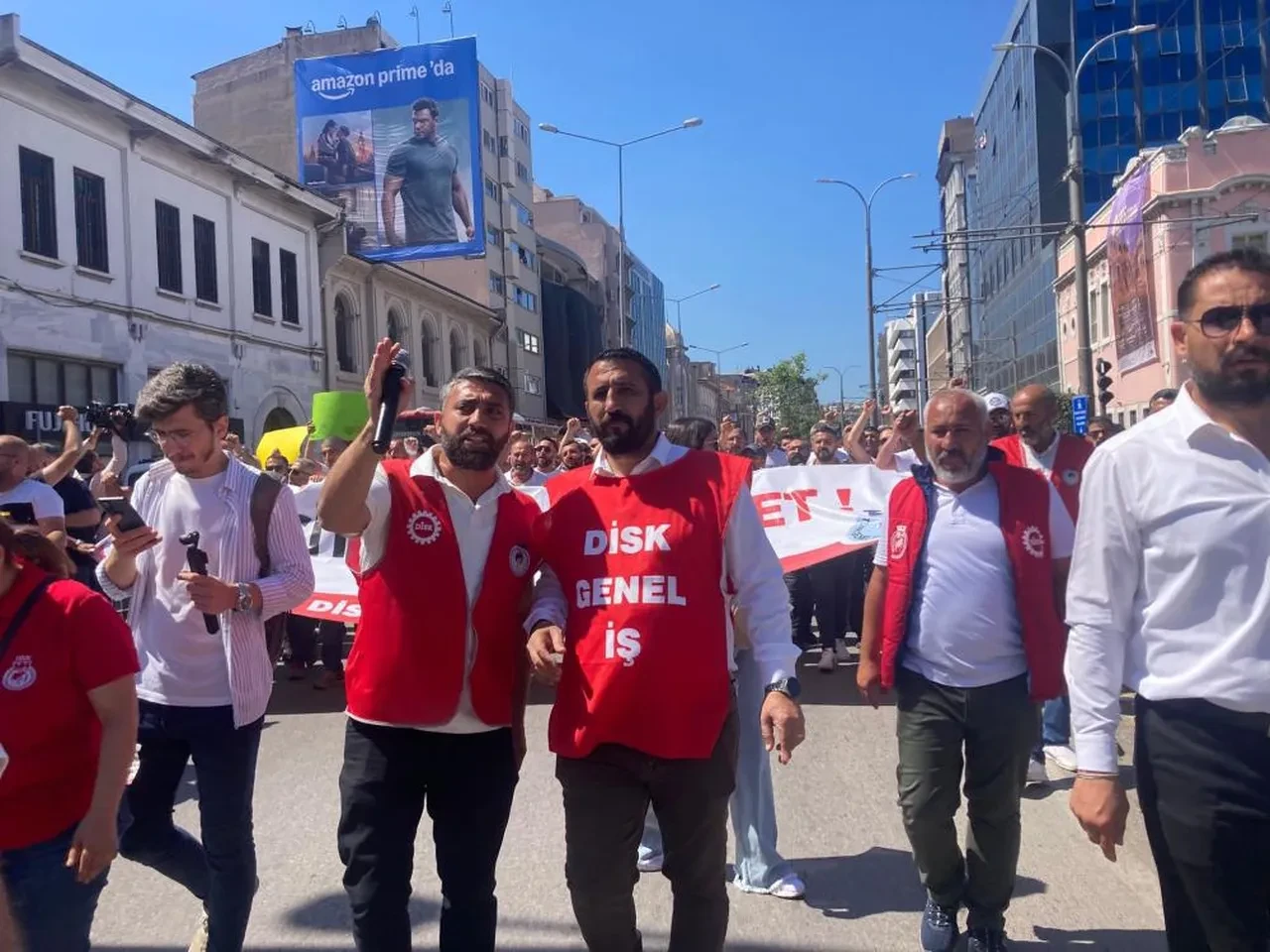 DİSK Başkanı Gül, Cemil Tugay'la dalga geçti! 'Allah ver iyi temizlik yapıyor...'