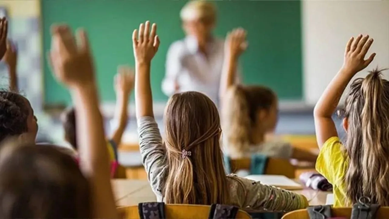 Erken tatil umudu söndü veliler kara kara düşünüyor! WhatsApp grupları karıştı