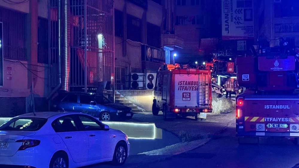 Güngören’de tekstil malzemesi üretimi yapan firmada yangın!