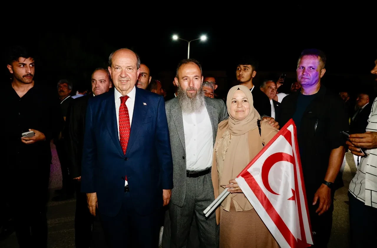 KKTC’de seçim ateşi yükseliyor: Üç parti Tatar’ın arkasında!