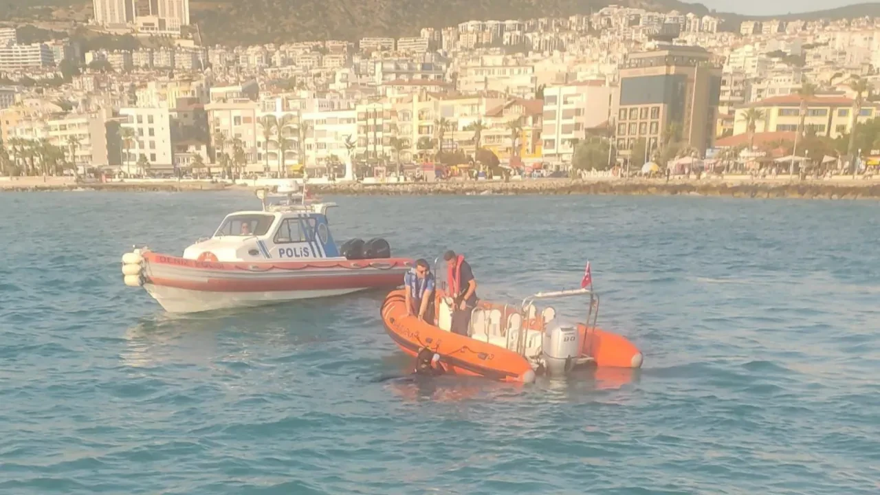 Kuşadası sahilinde esrarengiz ölüm: Denizde erkek cesedi bulundu!