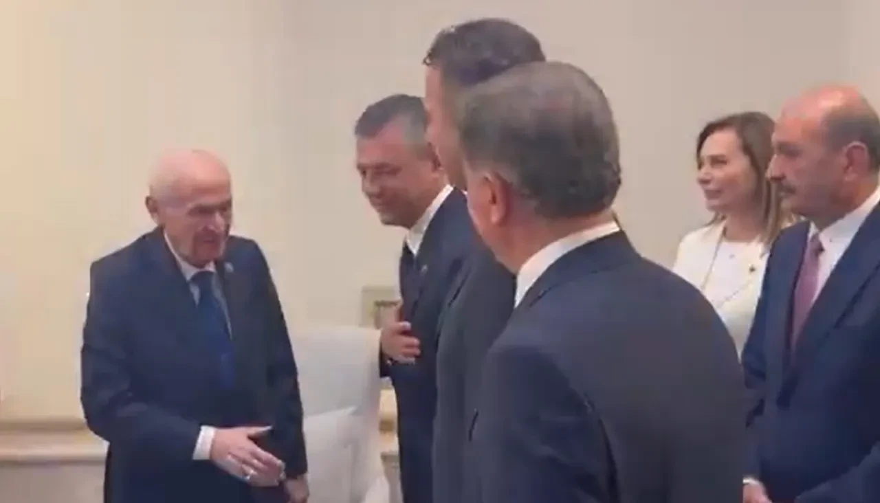 Bahçeli'den Özel’e 'Çok hareketlisiniz' yorumu
