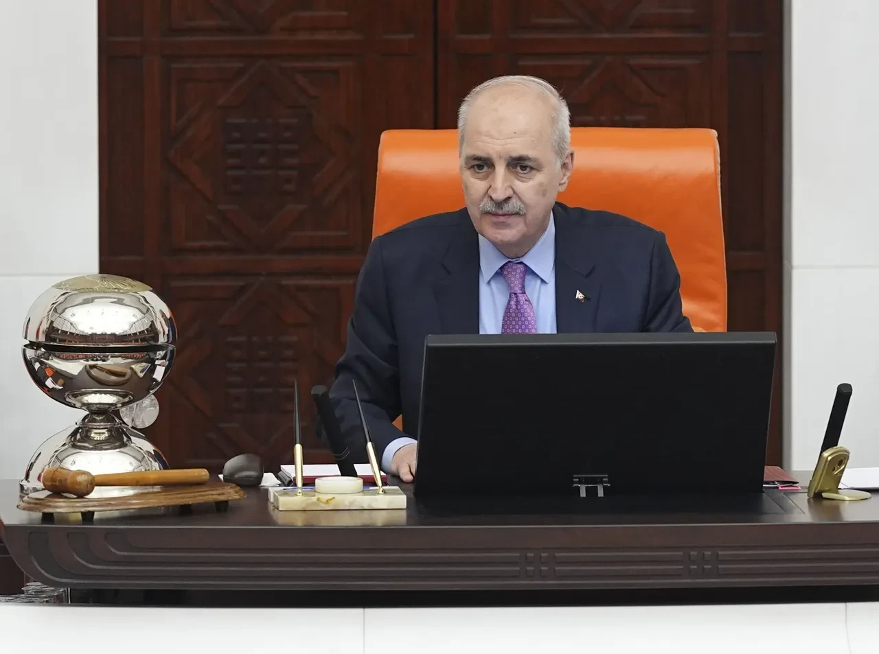 Beş aday var