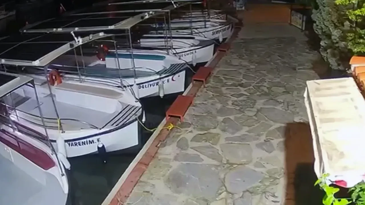 Turistik belde Akyaka’da deprem paniği: Sakin Kent sallandı