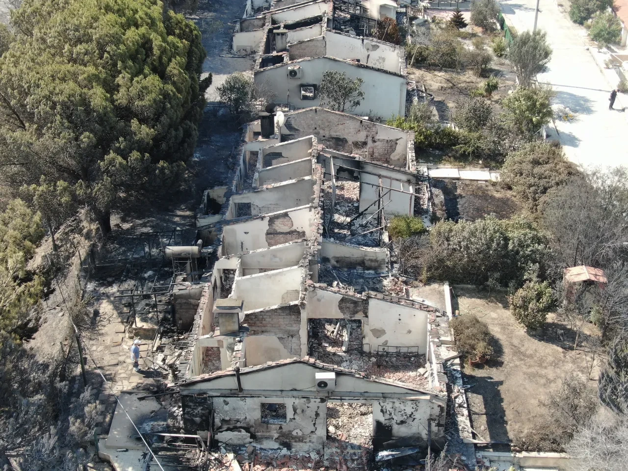 40 yıllık anılar bir gecede yandı!