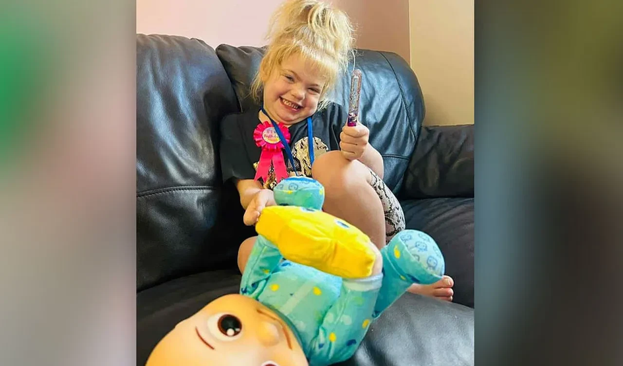 5 yaşındaki kızları çocukluk çağı Alzheimer'ına yakalandı! Aile neler yaşadıklarını anlattı