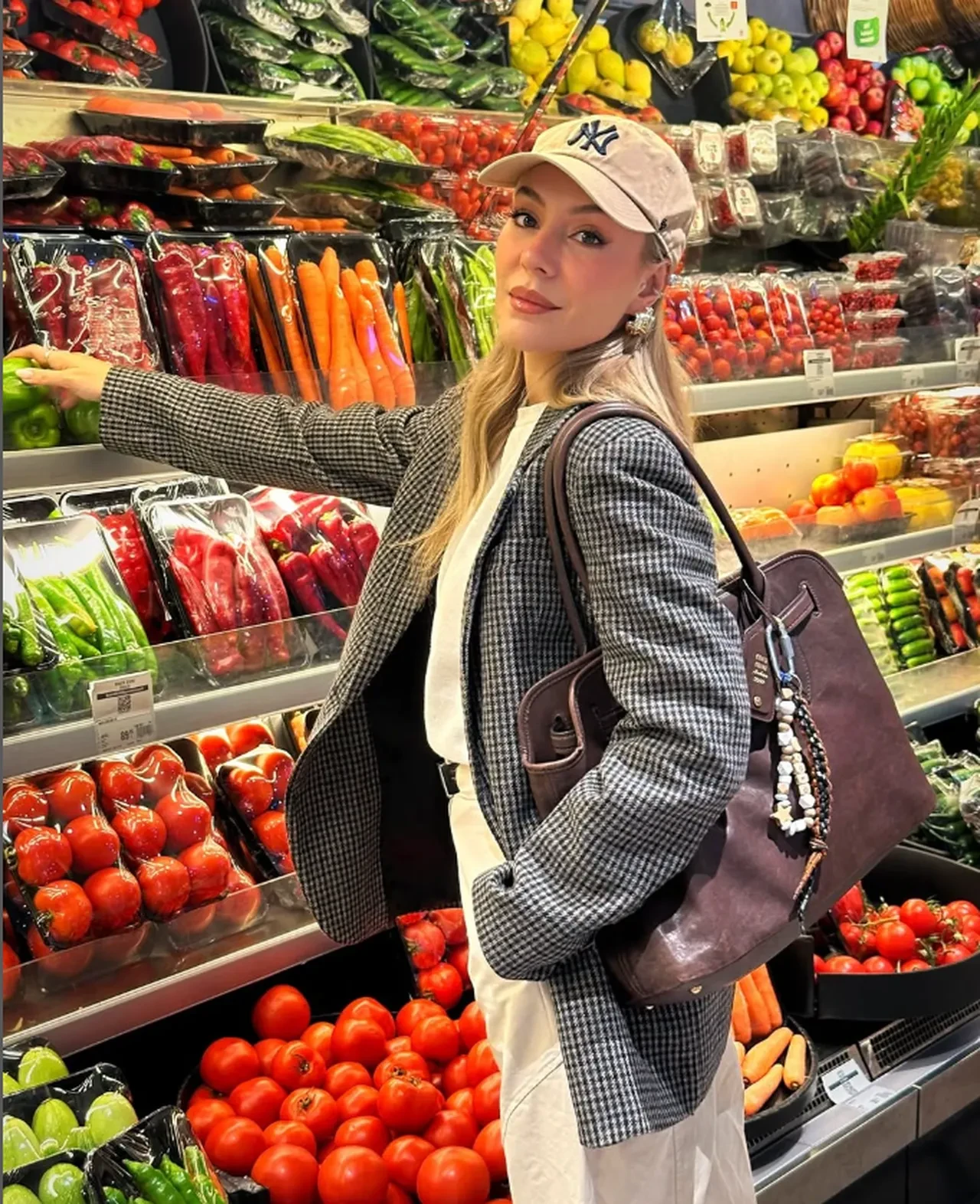 Ege Kökenli bebeğini kaybettikten sonra ilk paylaşımını yaptı: Acı geçmiyor, kabuk tutuyor