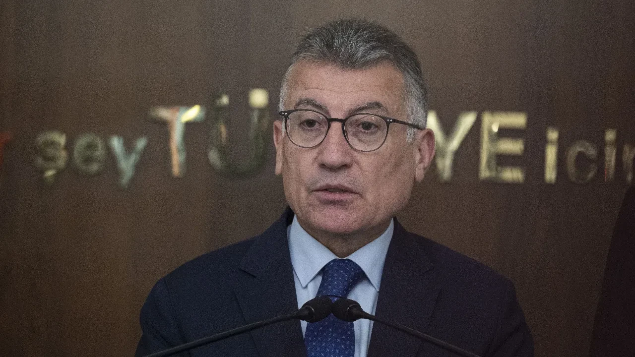 En düşük emekli maaşı için düzenleme yapılacak mı? AK Parti'den açıklama geldi