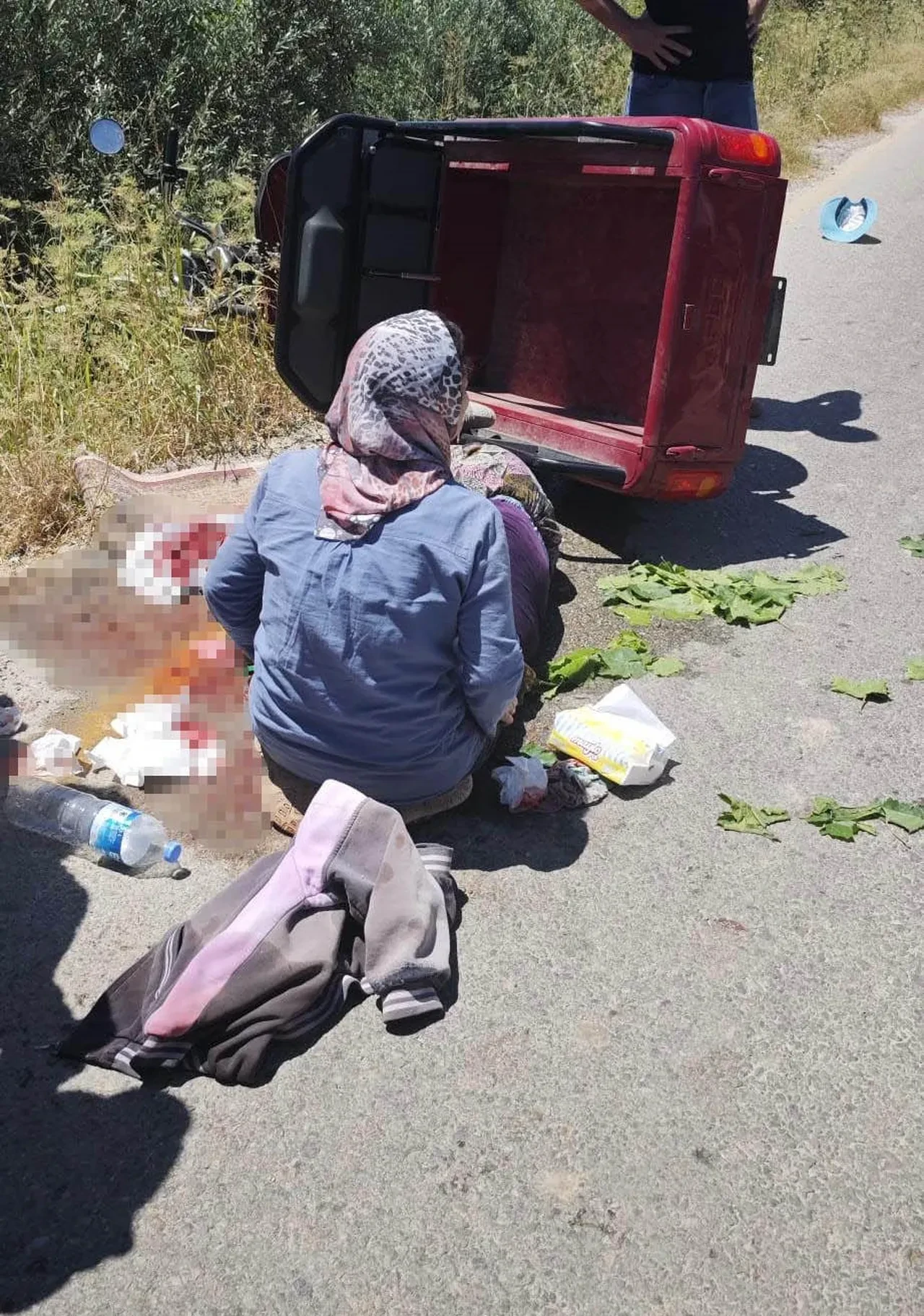 Gelin görümceyi kaza ayırdı: Elektrikli motosikletle feci kaza