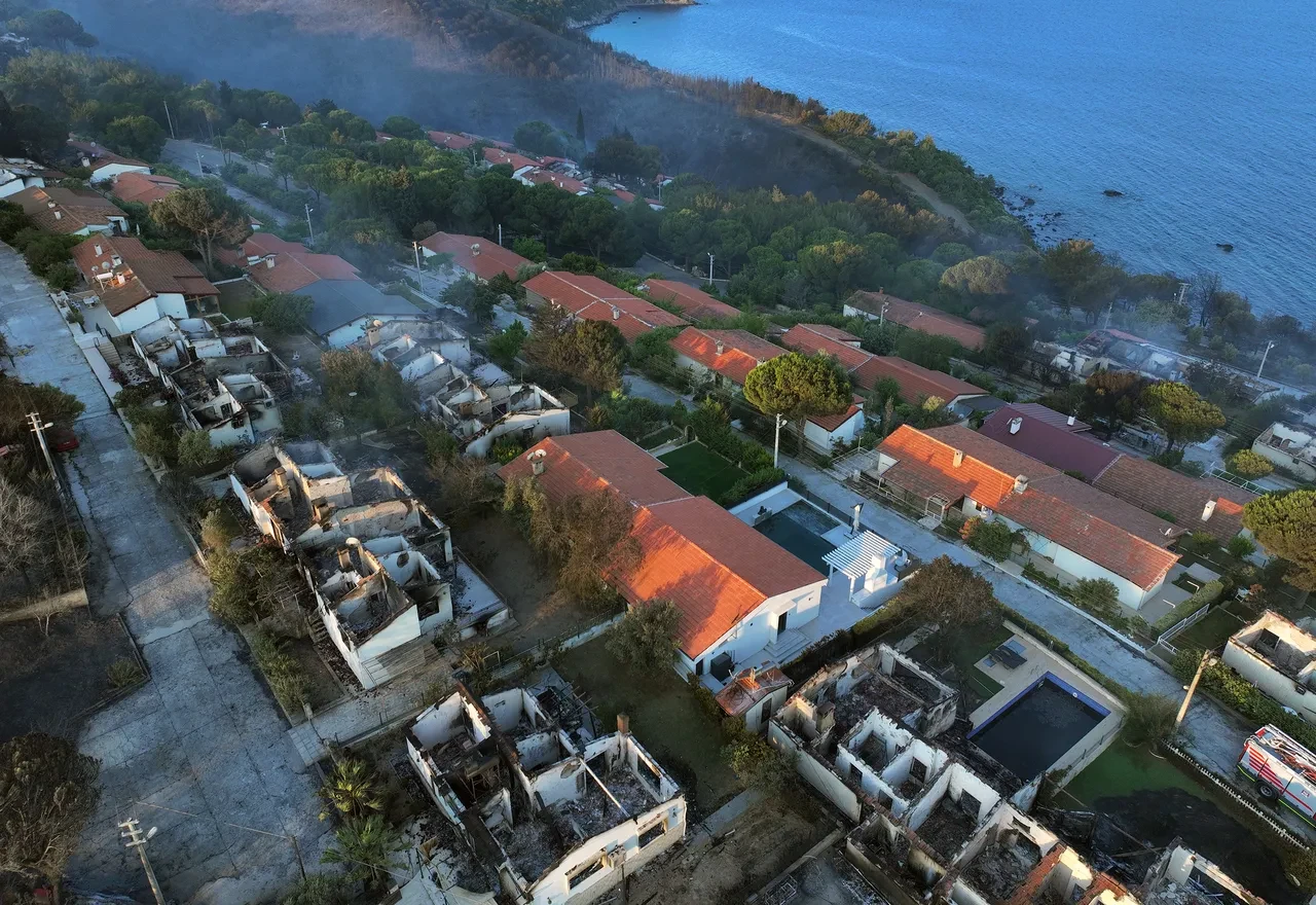 İzmir Doğankent sitesi Seferihisar yangınında etkilendi! Orman yangını söndü mü?