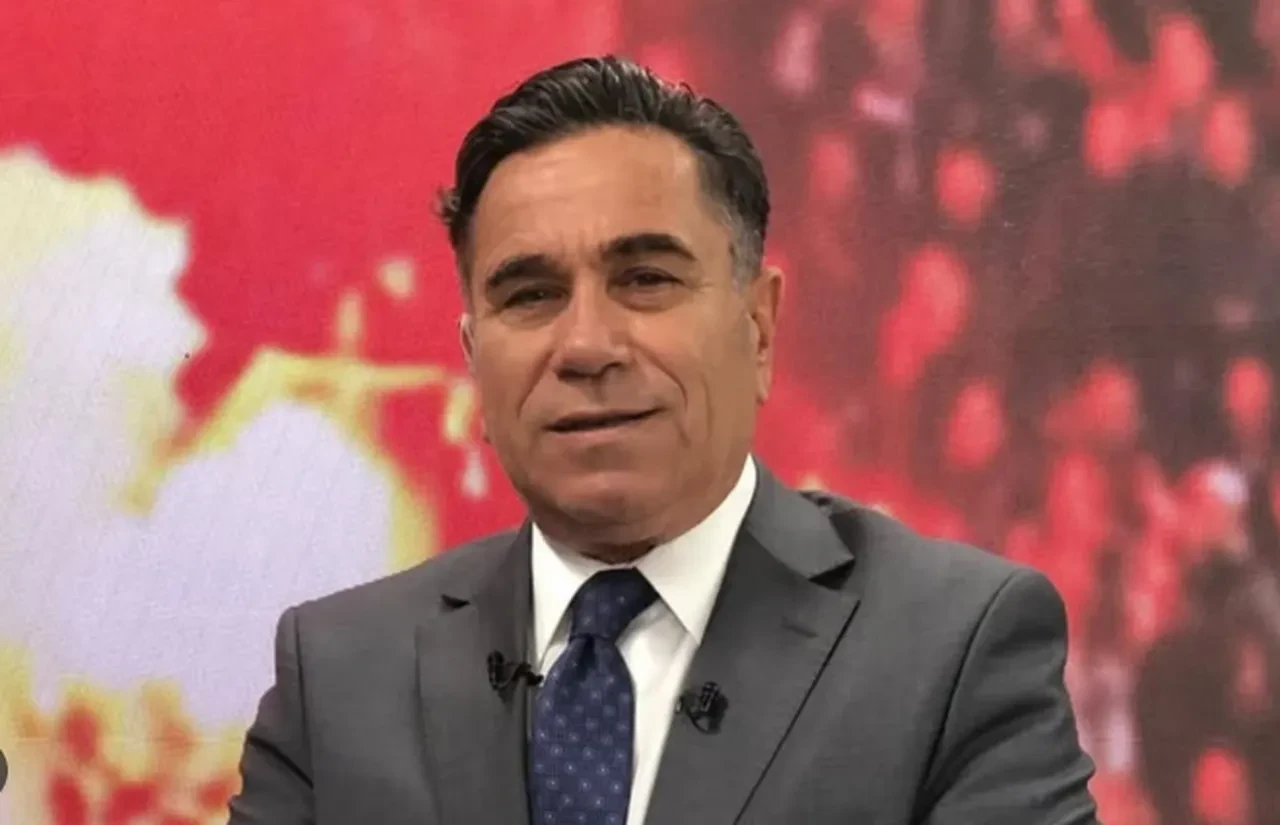 Sabri Ugan son yolculuğuna uğurlandı! Sevenleri gözyaşlarına hakim olamadı