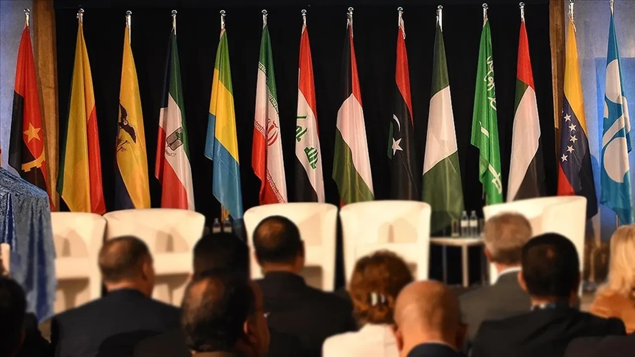 Suudi Arabistan’ın hamlesi petrol fiyatlarını vurdu!