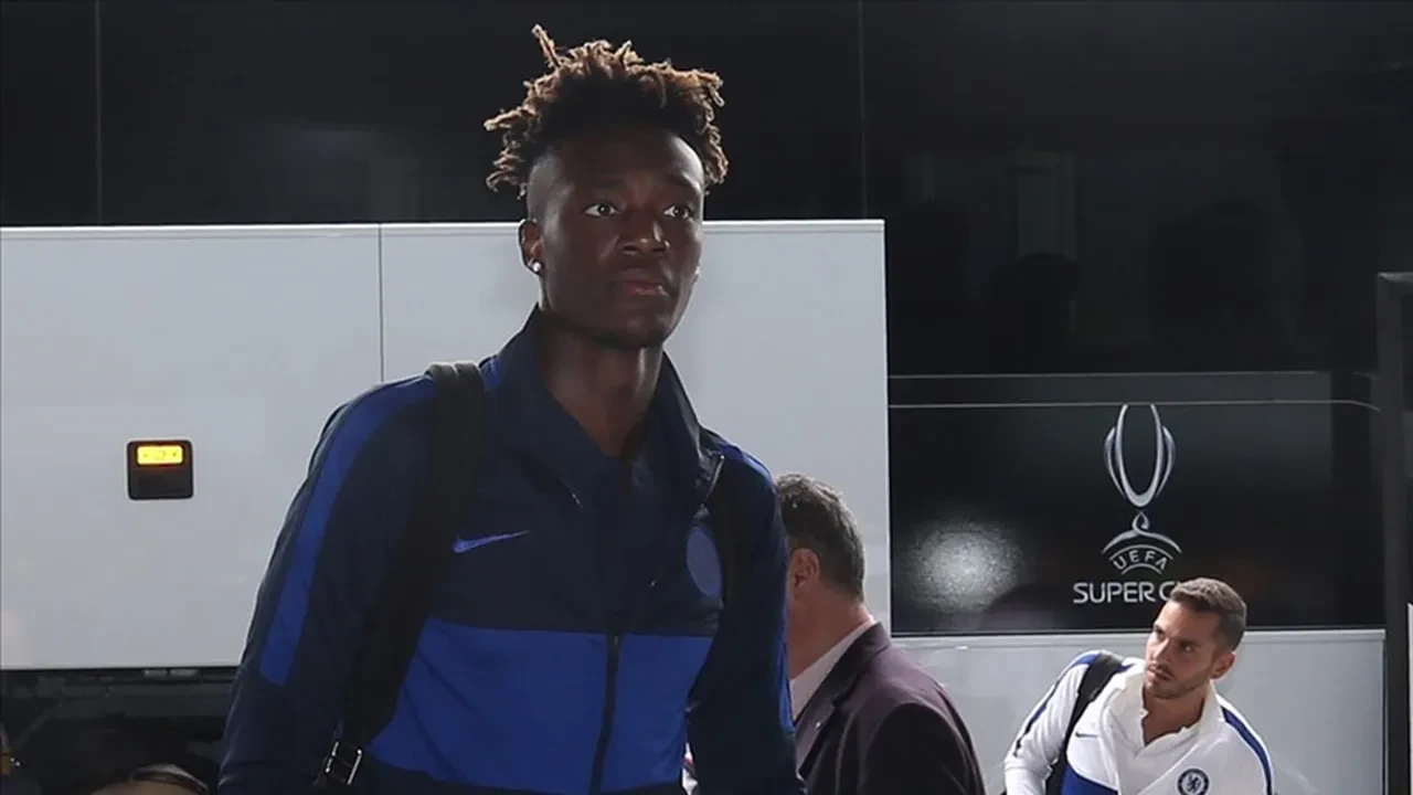 Tammy Abraham ne zaman İstanbul’a gelecek? Taraftarlar uçak takip kodu için beklemede