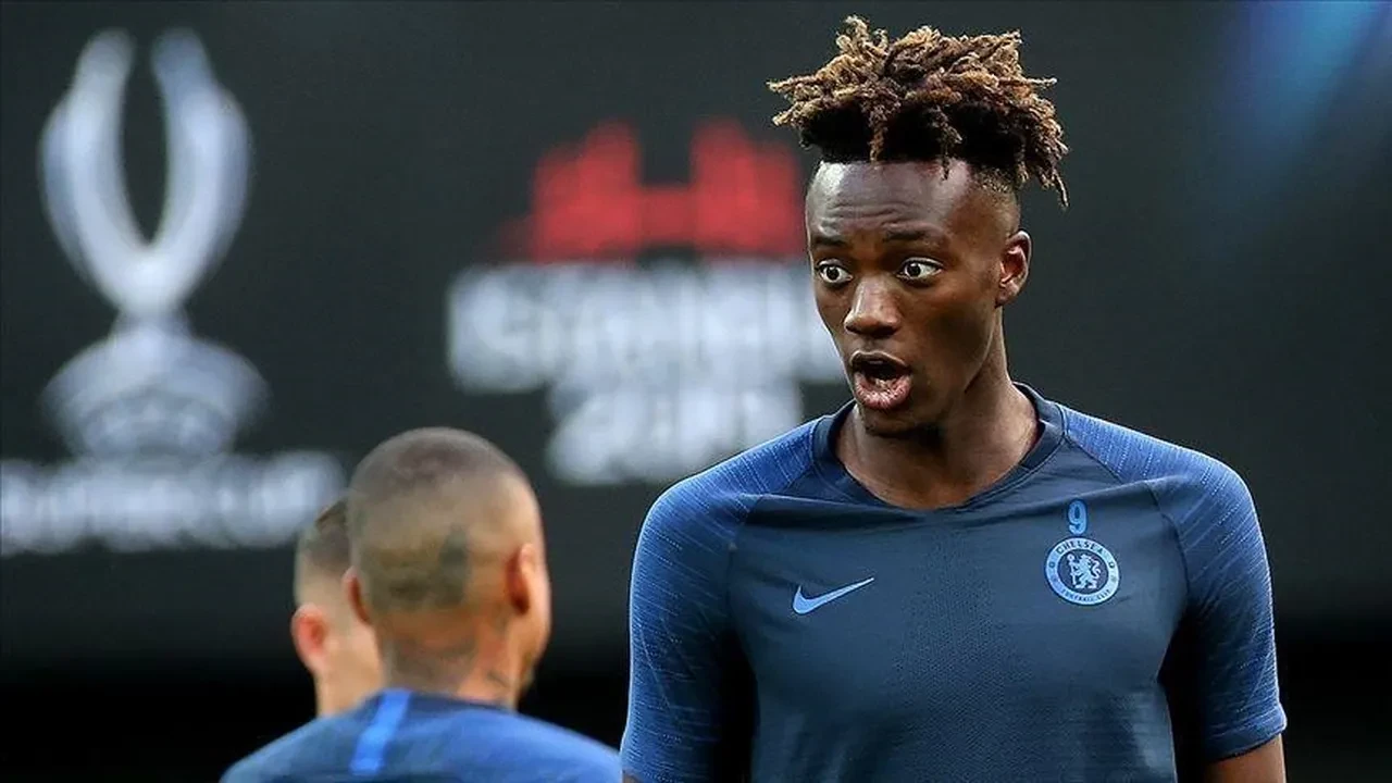 Tammy Abraham ne zaman İstanbul’a gelecek? Taraftarlar uçak takip kodu için beklemede