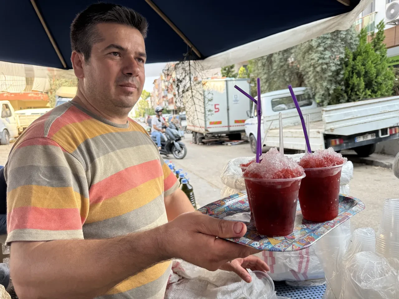 Testereyle kesilip bin bir zahmetle toplanıyor! Pazarda 50 liradan kapış kapış satılıyor