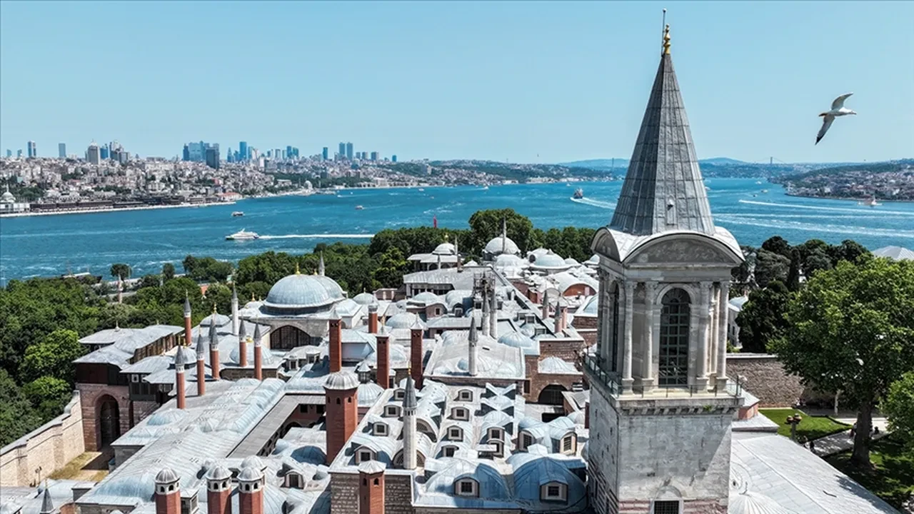 Topkapı Sarayı Pazartesi açık mı 2025? Gece ziyaretleri başladı