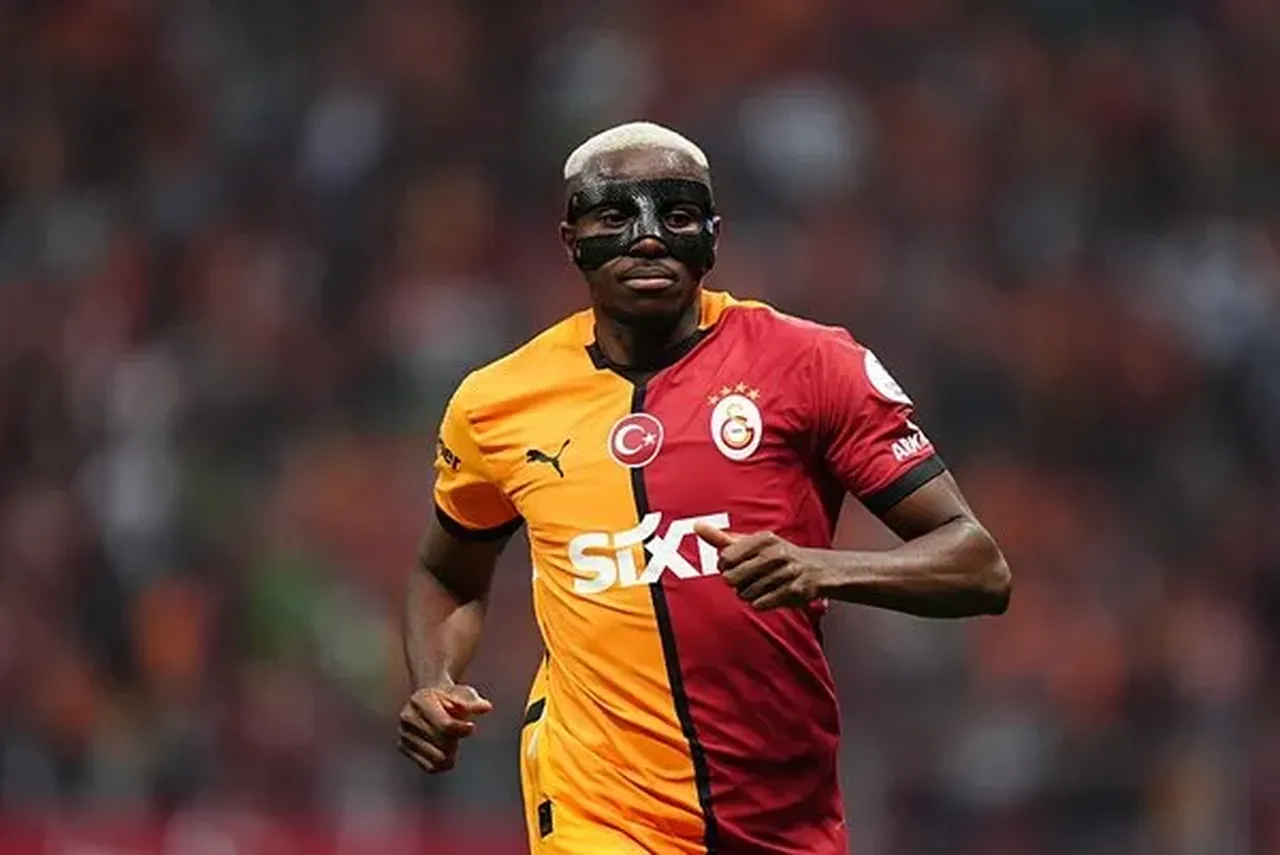 Victor Osimhen'in yeni takımını canlı yayında açıkladı: 'Galatasaray yarısını bile ödeyemez!'