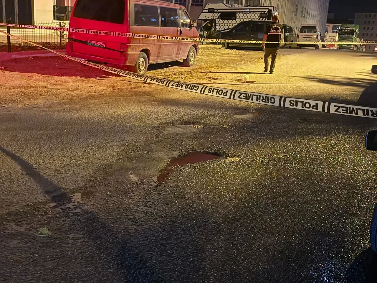 Aile içi boşanma kavgası! Annesi için babasını bıçakladı