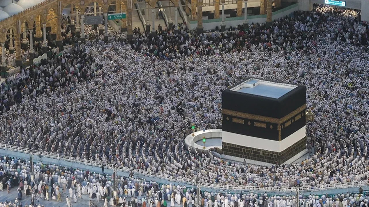 Aile Yılı yardımları başladı! Umre kampanyası duyuruldu: Tek şart var