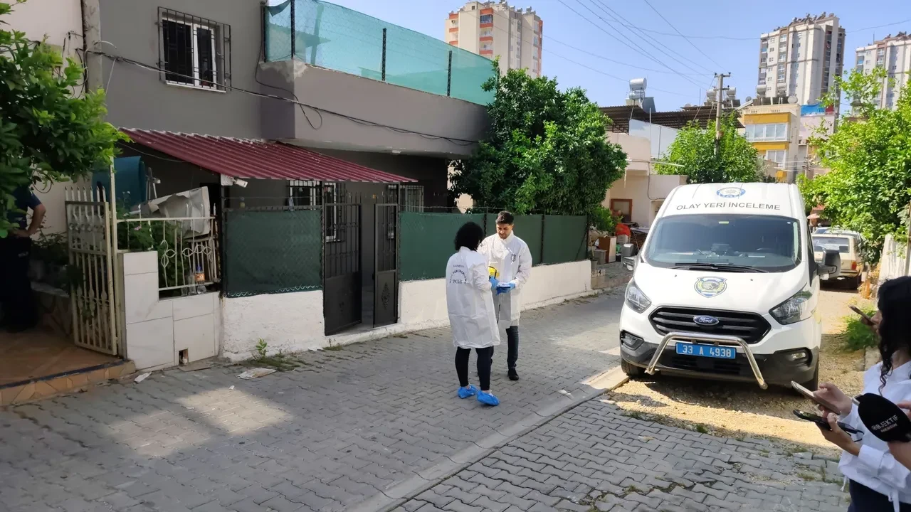 Baba işe gitti, evden çığlık sesleri yükseldi! Anne ve oğlu kanlar içinde bulundu: Yürek yakan detay