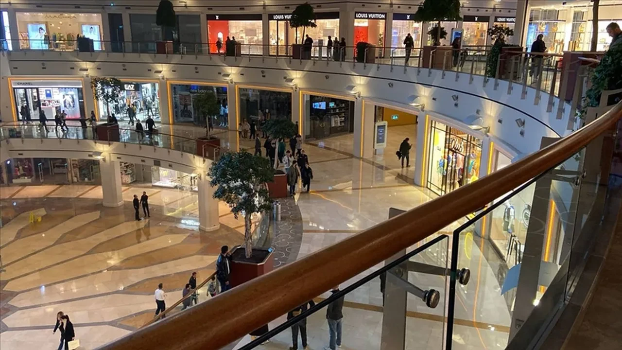 Bayramın 1. günü AVM’ler açık mı? AVM'lerde bayram telaşı yaşanıyor