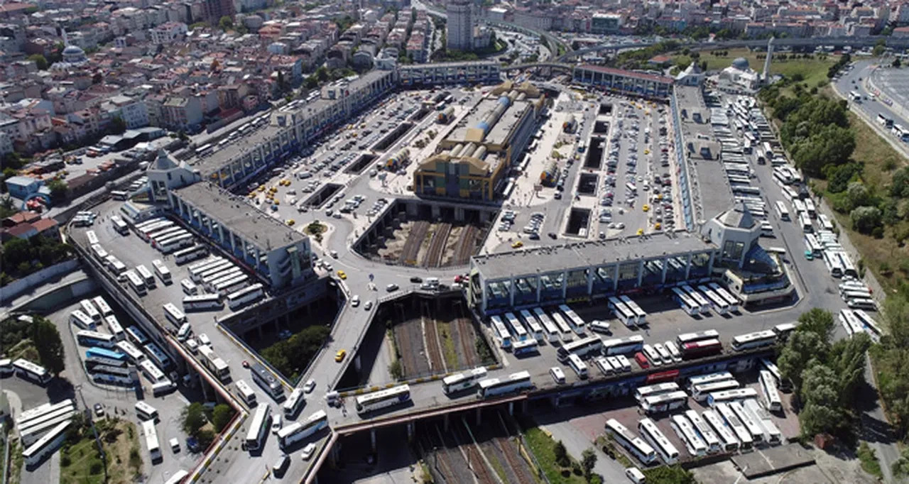 Bayrampaşa Otogarı'nda bayram öncesi yangın paniği