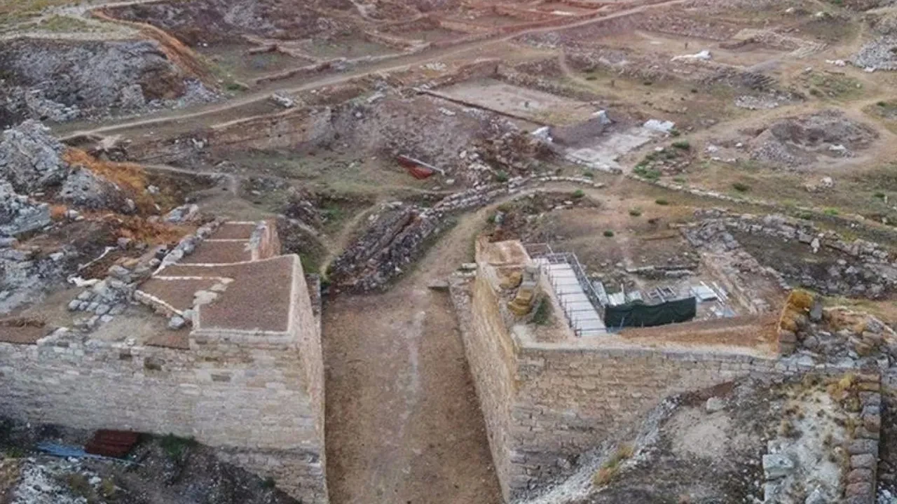 Gordion Antik kentinde inanılmaz keşif! Mezar odasında kraliyet ailesinden biri olabilir