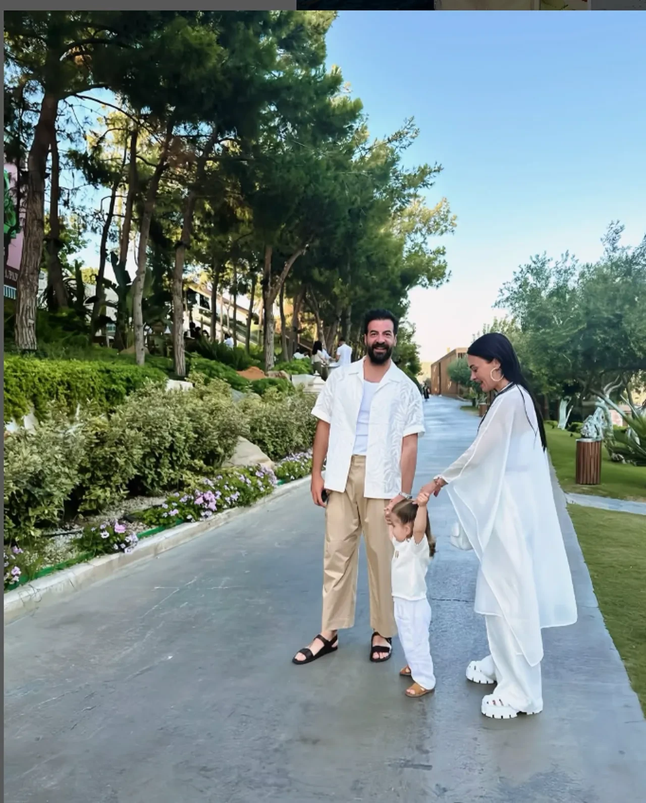 Hande Soral Bodrum'da yediği lahmacunun fiyatını açıkladı