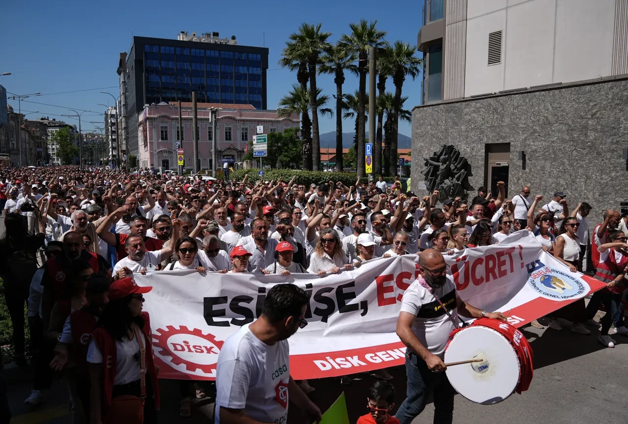 İzmir Büyükşehir Belediyesi ile DİSK anlaştı: İşte şartlar
