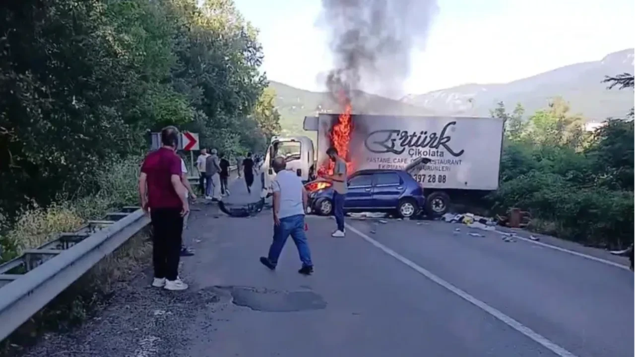 Karabük'te zincirleme kaza! Ölü ve yaralılar var