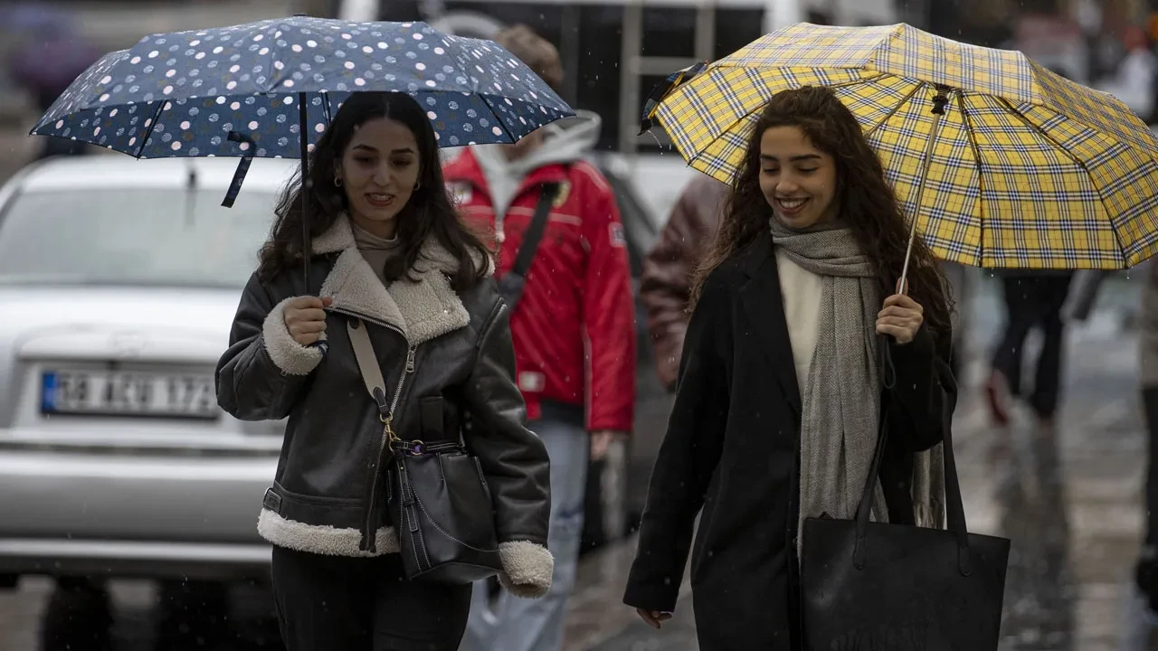 Meteoroloji saat vererek uyardı: 3 bölgeye dikkat! Sağanak yağmur geliyor