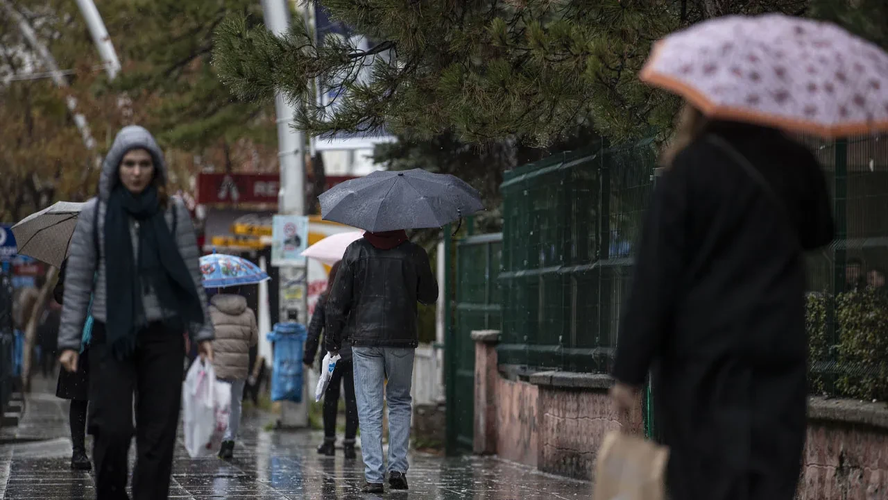 Meteoroloji saat vererek uyardı: 3 bölgeye dikkat! Sağanak yağmur geliyor