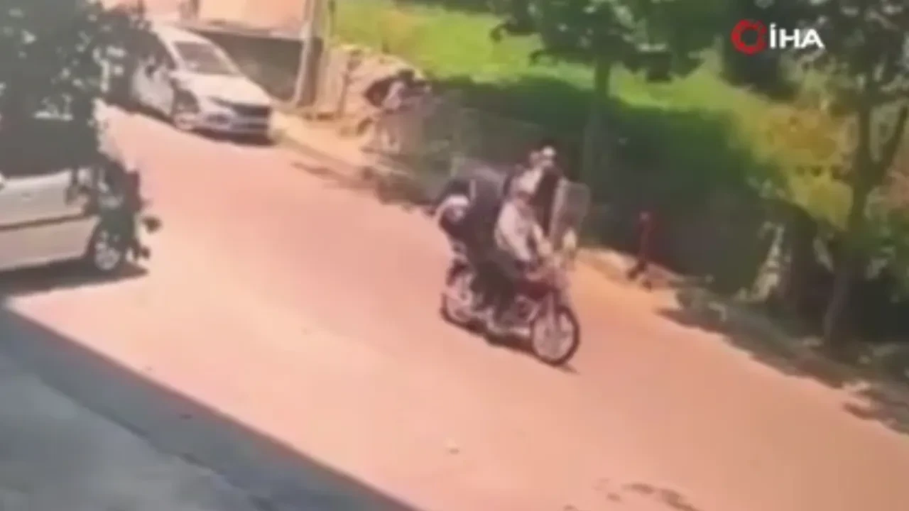 Motosikletle gelip mobilya imalathanesine kurşun yağdırdılar!