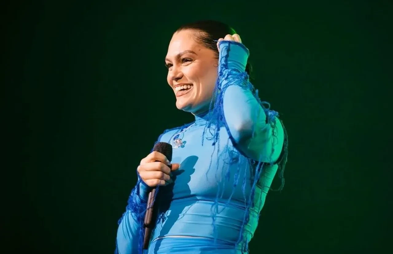 Şarkıcı Jessie J, kansere yakalandı