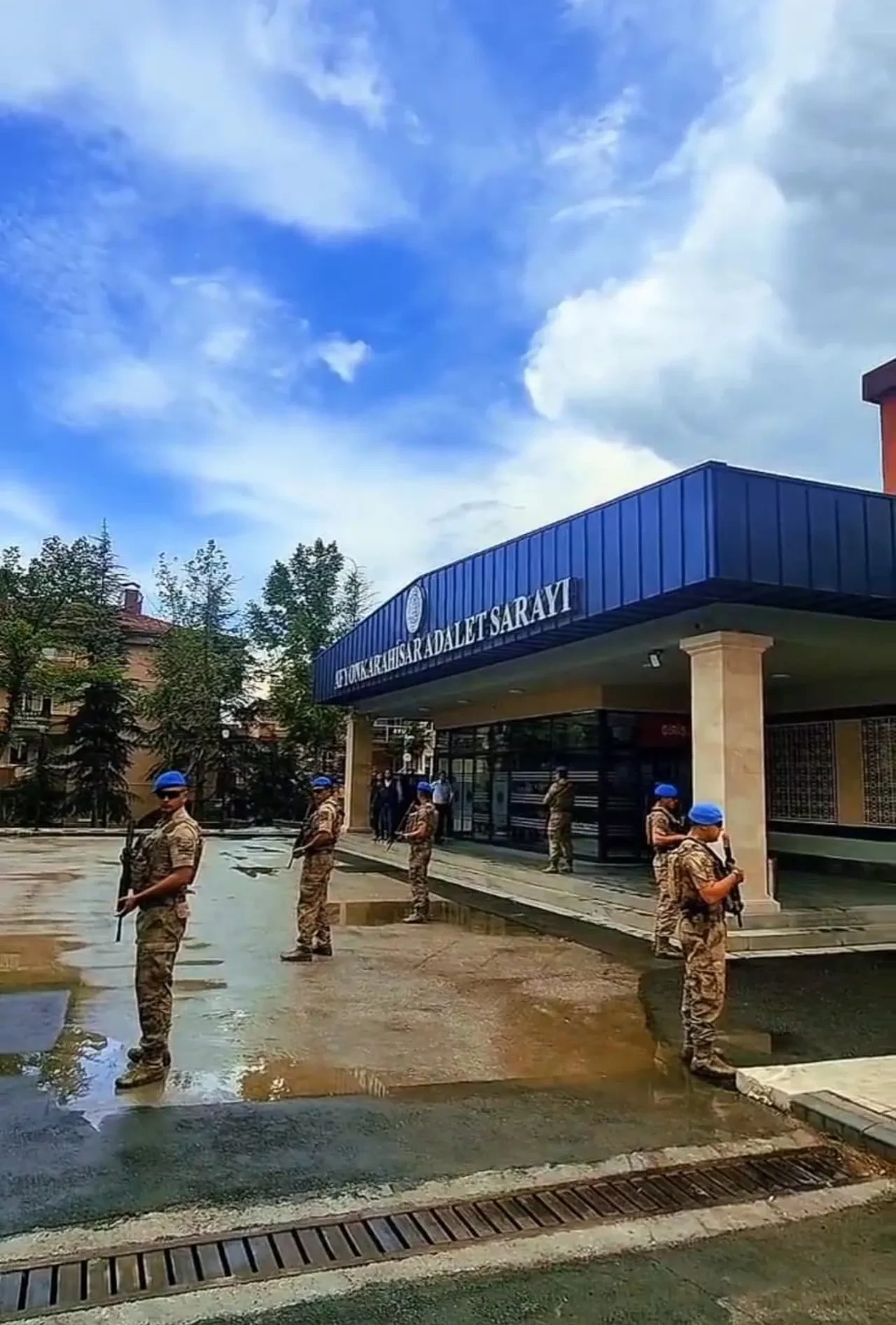 Şizofreni hastası adamın ölümüyle ilgili kan donduran itiraf! Eşarpla boğarak öldürdüler
