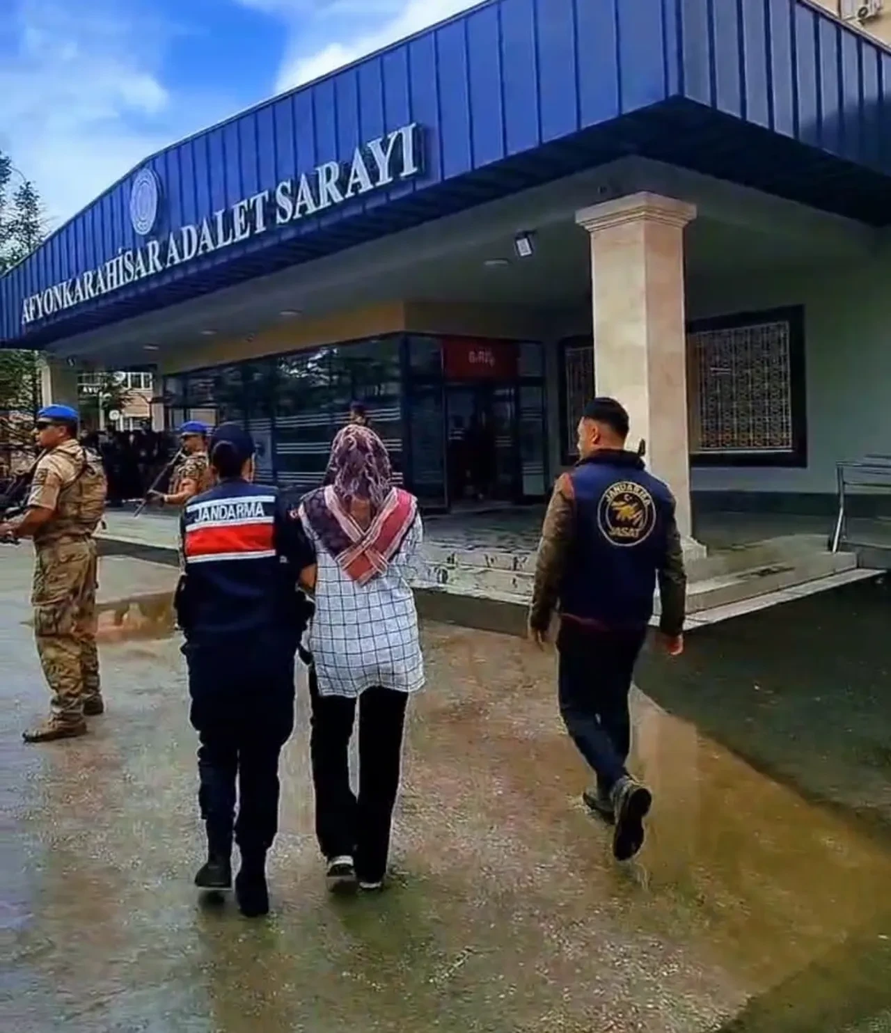 Şizofreni hastası adamın ölümüyle ilgili kan donduran itiraf! Eşarpla boğarak öldürdüler