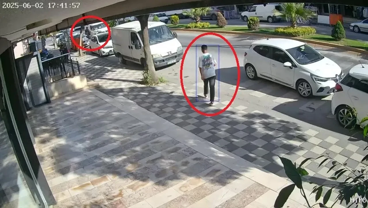 Yol vermeyen magandalar anne ve çocuklarına dehşeti yaşattı!