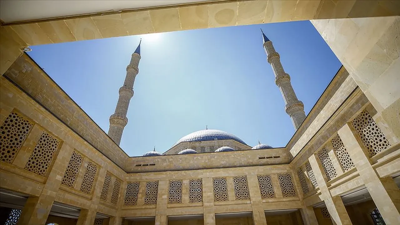 Antalya bayram namazı saat kaçta? Kurban Bayramı'nın 1. günü 6 Haziran 2025 tarihinde idrak edilecek