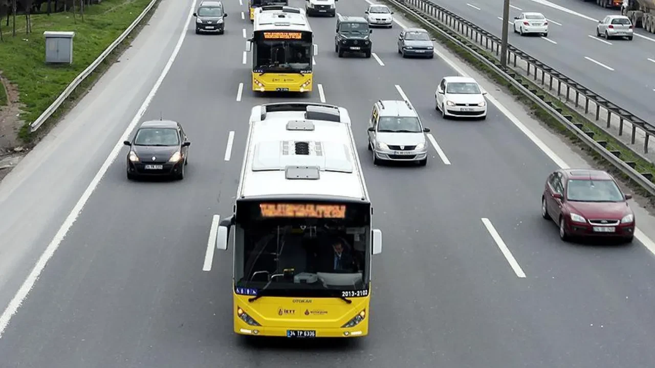 Arefe günü otobüsler ücretsiz mi 2025? Toplu taşıma araçlarında yoğunluk