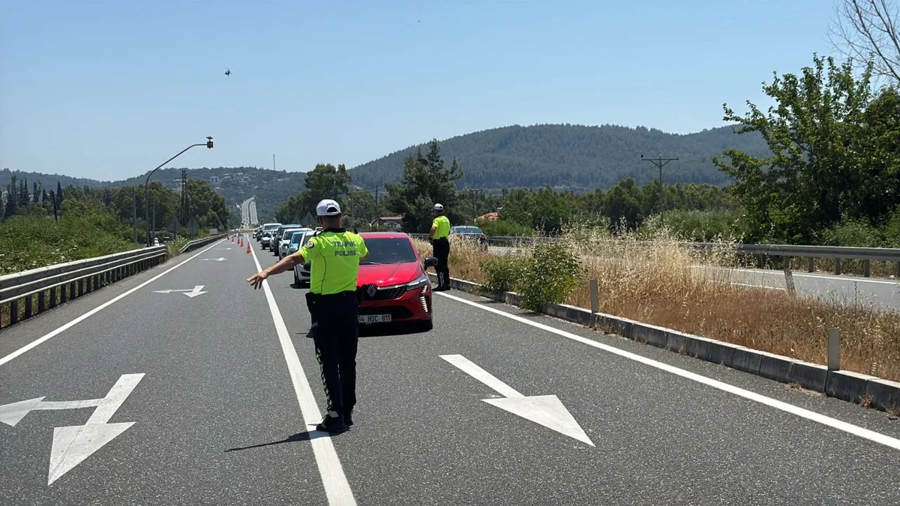 Bayram'da bir Bodrum klasiği! akın akın gidiyorlar: 24 saatte 50 bin araç giriş yaptı