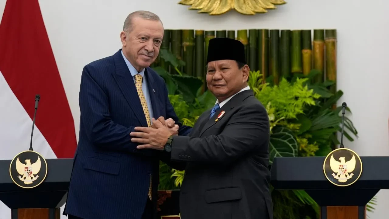 Cumhurbaşkanı Erdoğan'ın bayram diplomasisi! Liderlerle peş peşe görüşme