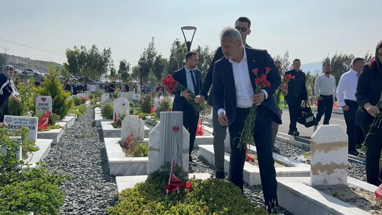 Depremde ölenler unutulmadı!